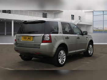 Used Land Rover Freelander 2011 for sale - 76568166: Photo