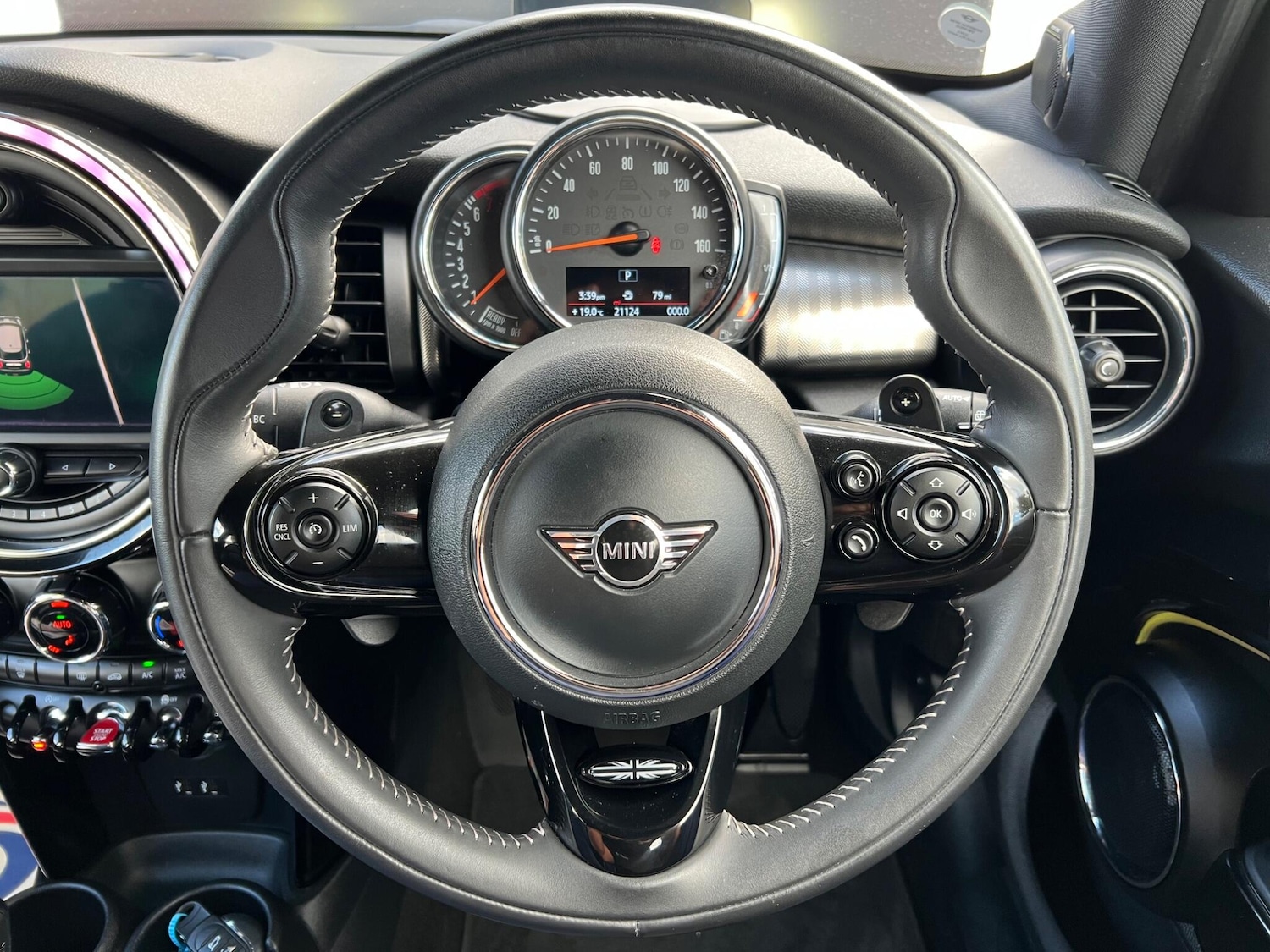 Used MINI Hatch 2019 for sale - 76136307: Photo 15