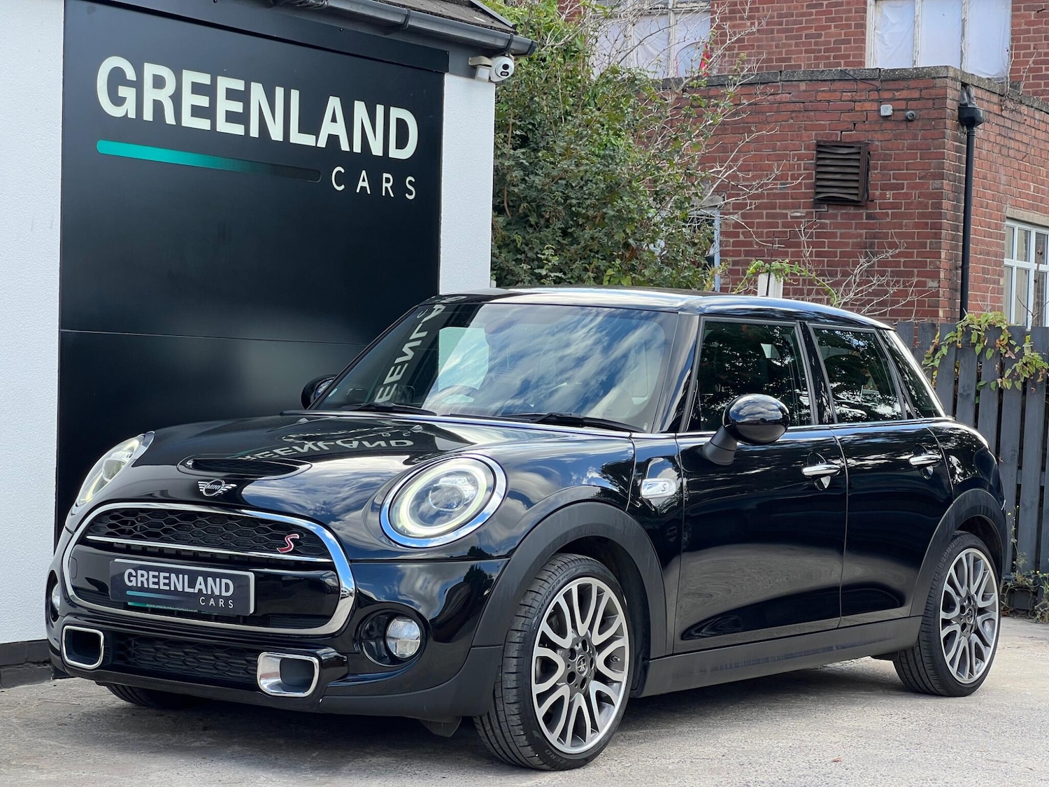 Used MINI Hatch 2019 for sale - 76136307: Photo 4