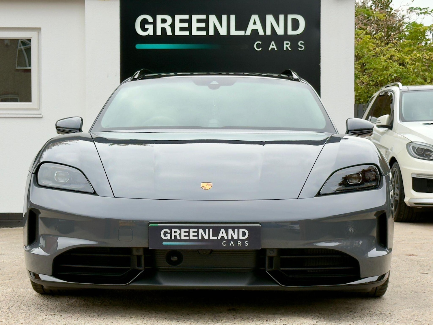 Used Porsche Taycan 2025 for sale - 76349776: Photo 3