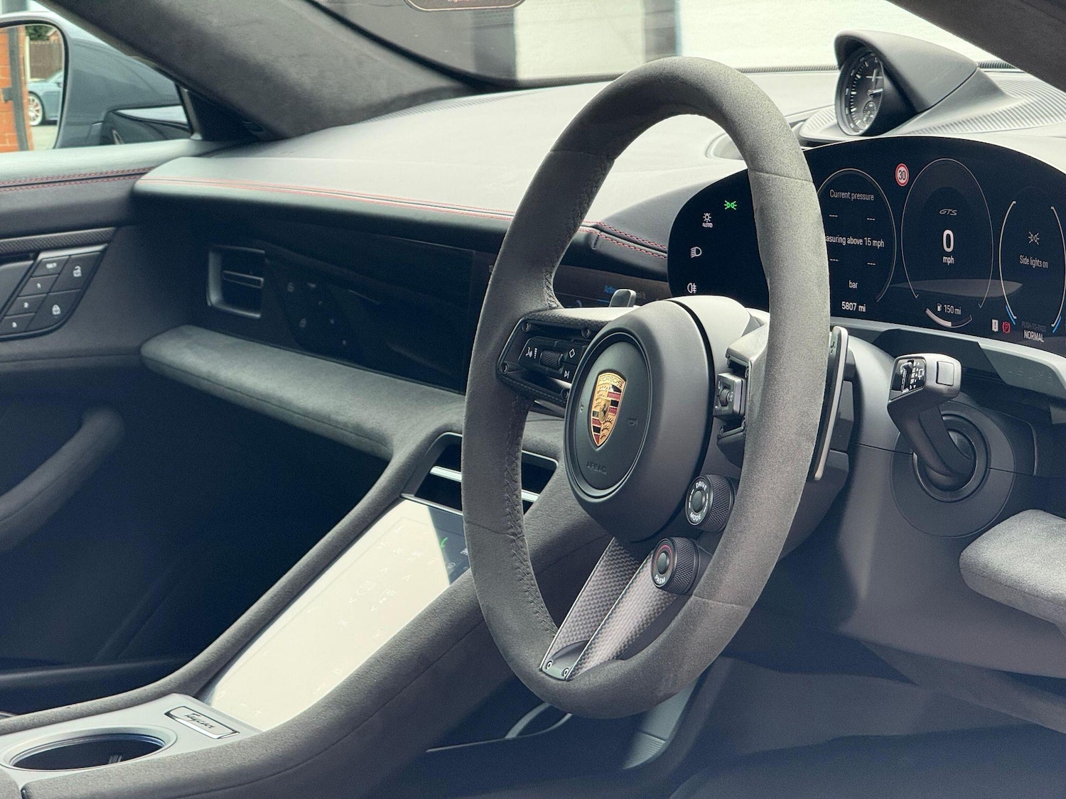 Used Porsche Taycan 2025 for sale - 76349776: Photo 36