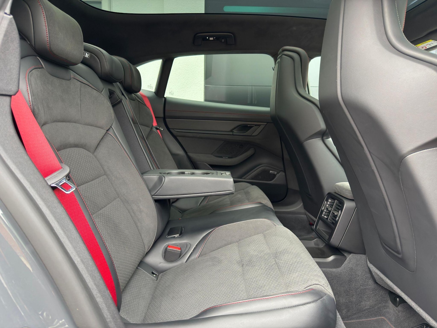 Used Porsche Taycan 2025 for sale - 76349776: Photo 41