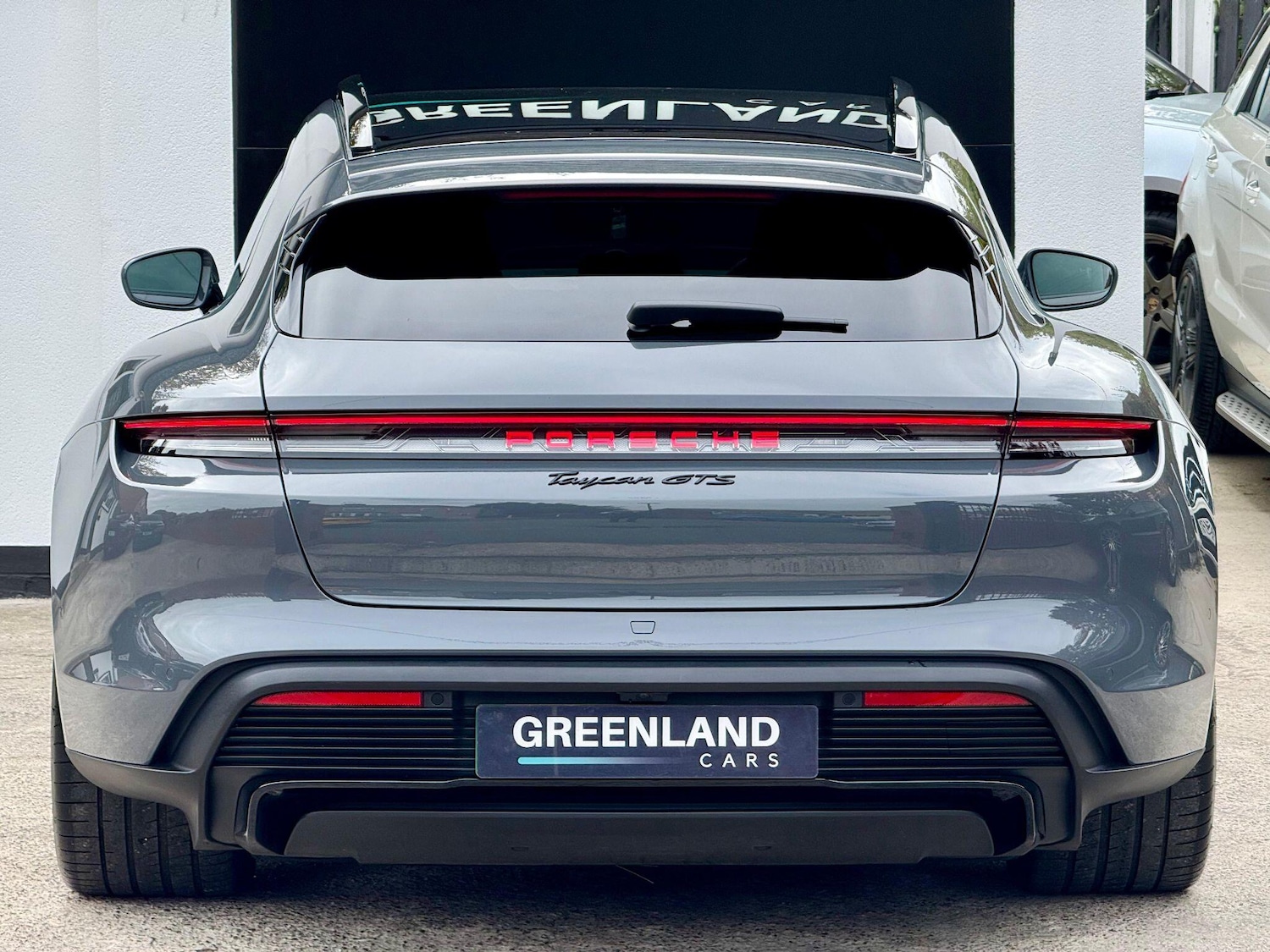 Used Porsche Taycan 2025 for sale - 76349776: Photo 5