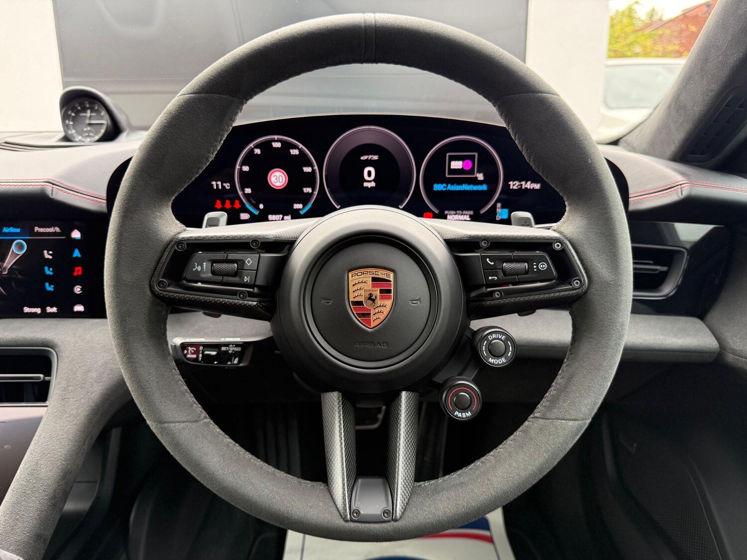 Used Porsche Taycan 2025 for sale - 76349776: Photo 60