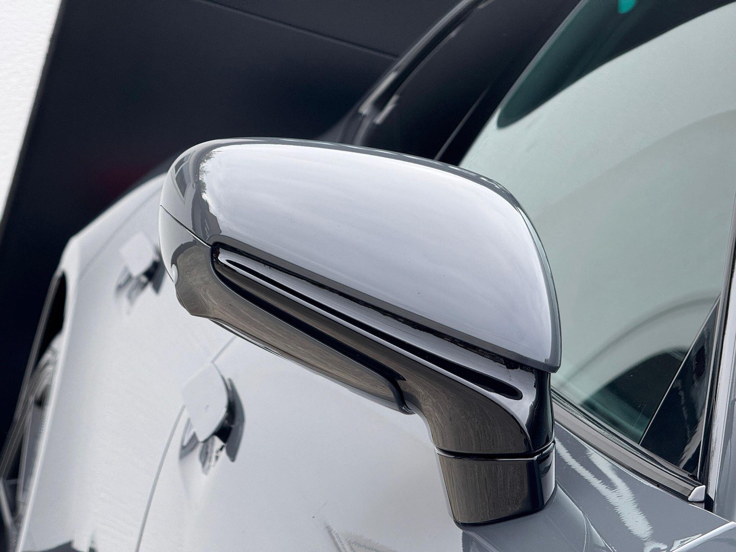 Used Porsche Taycan 2025 for sale - 76349776: Photo 66