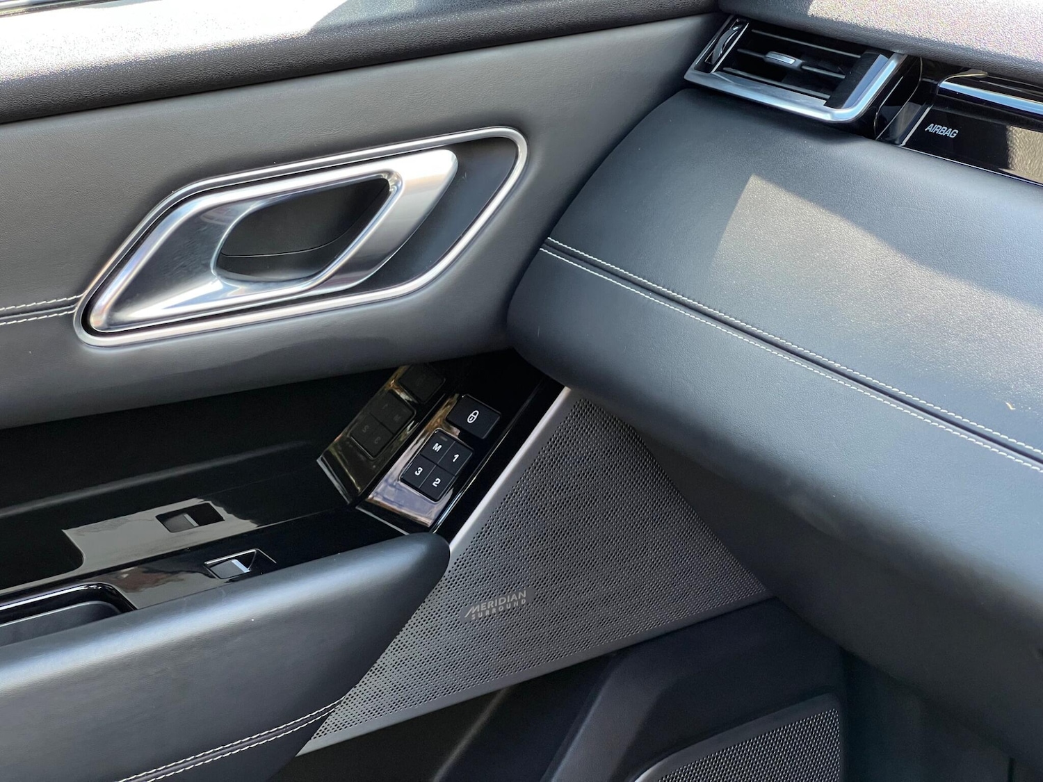 Used Land Rover Range Rover Velar 2018 for sale - 76179839: Photo 72