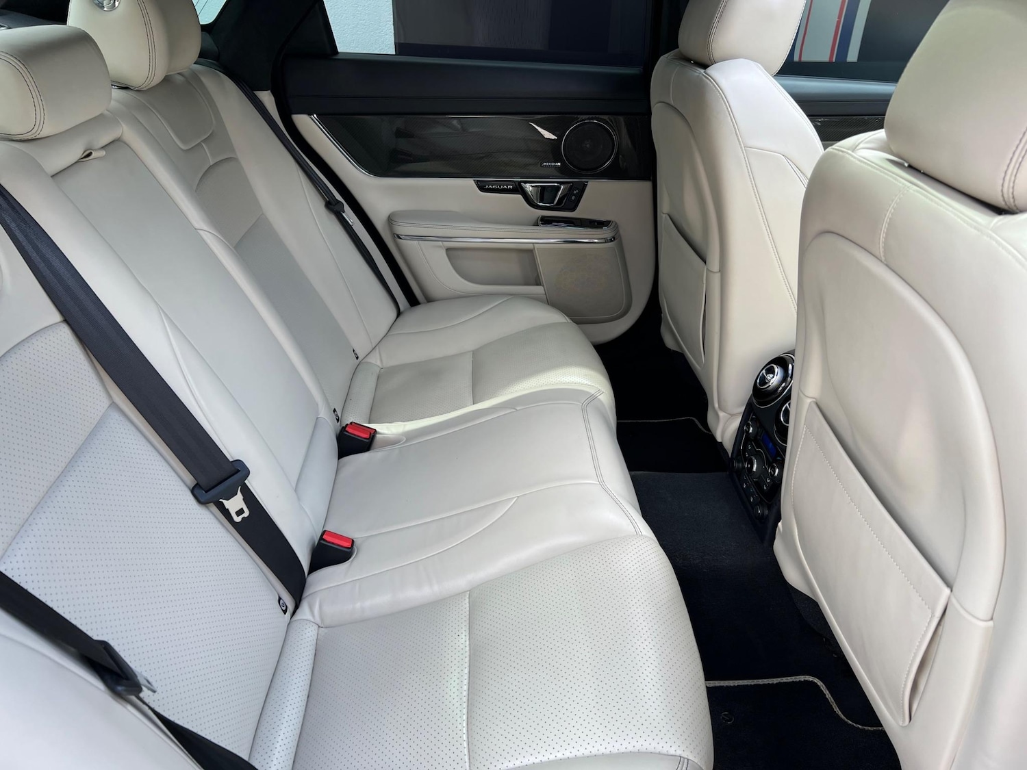 Used Jaguar XJ 2017 for sale - 76031704: Photo 17