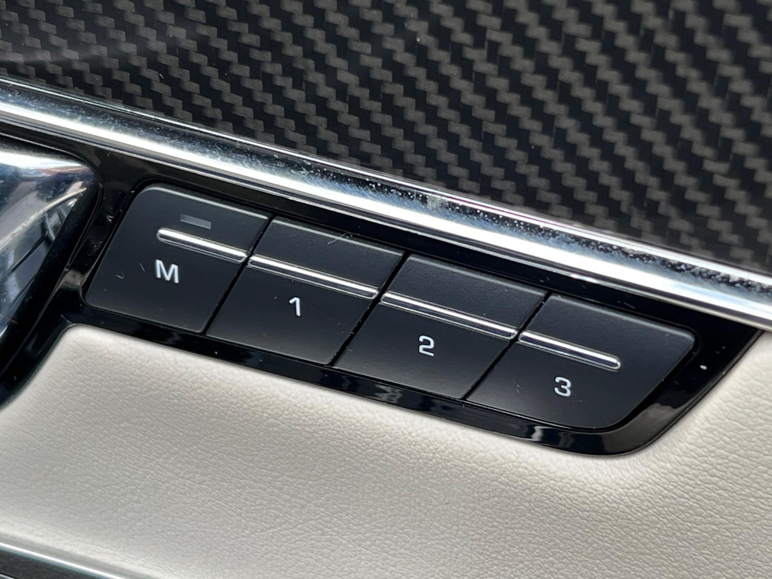 Used Jaguar XJ 2017 for sale - 76031704: Photo 18
