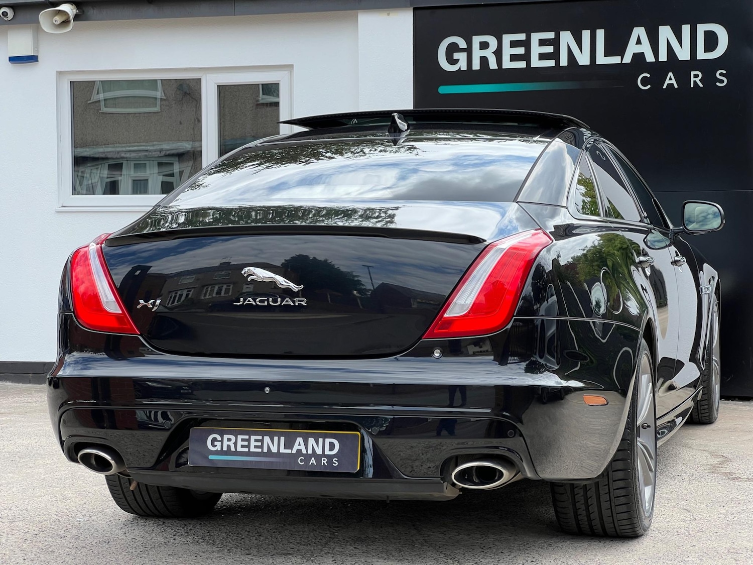 Used Jaguar XJ 2017 for sale - 76031704: Photo 28