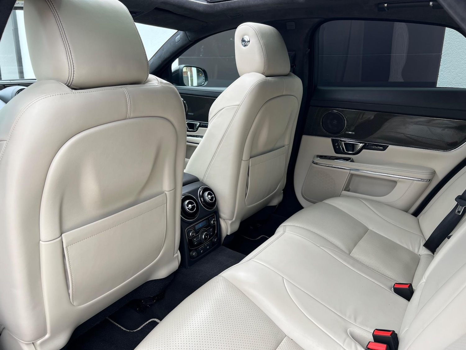 Used Jaguar XJ 2017 for sale - 76031704: Photo 39