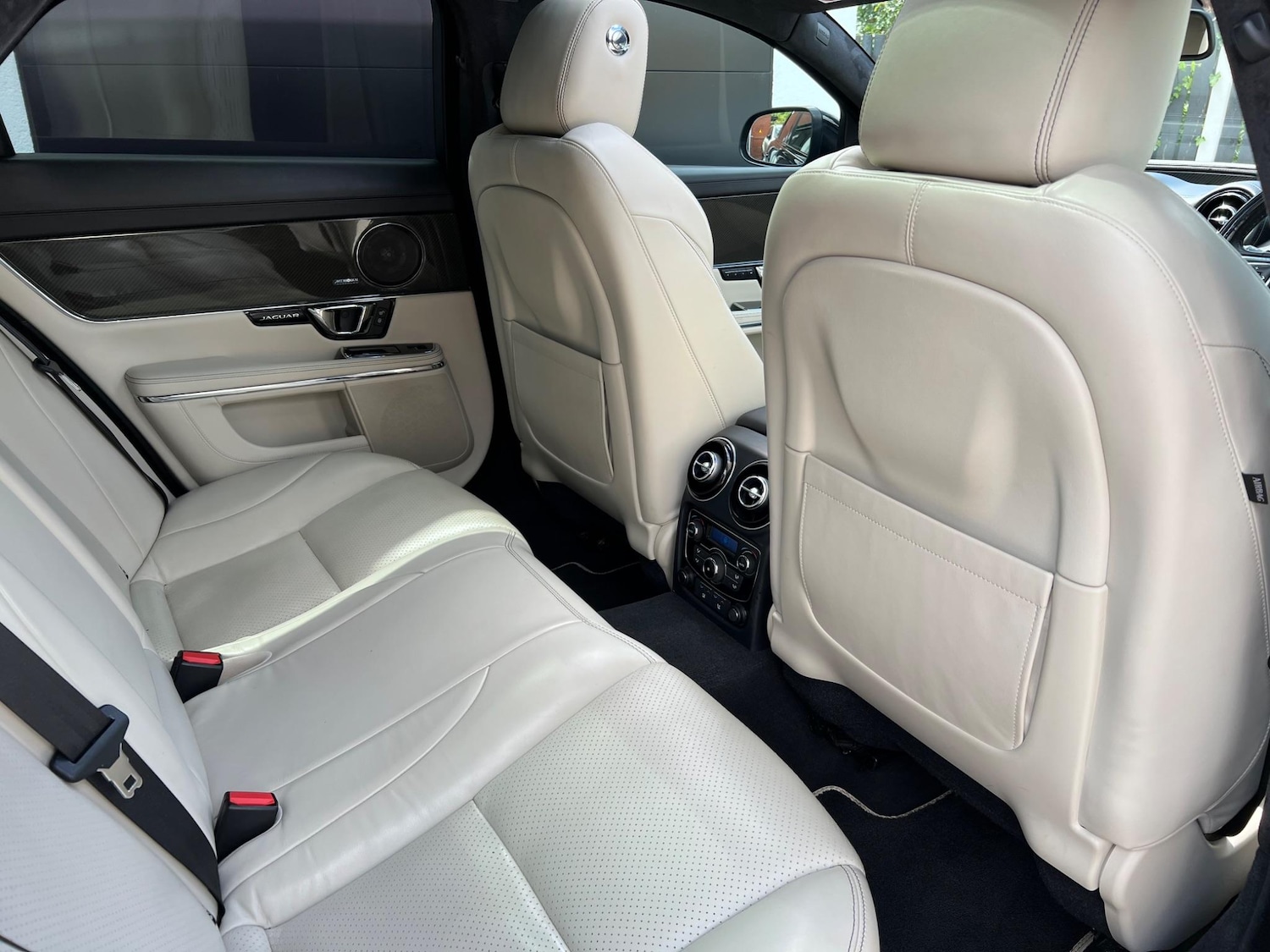 Used Jaguar XJ 2017 for sale - 76031704: Photo 41