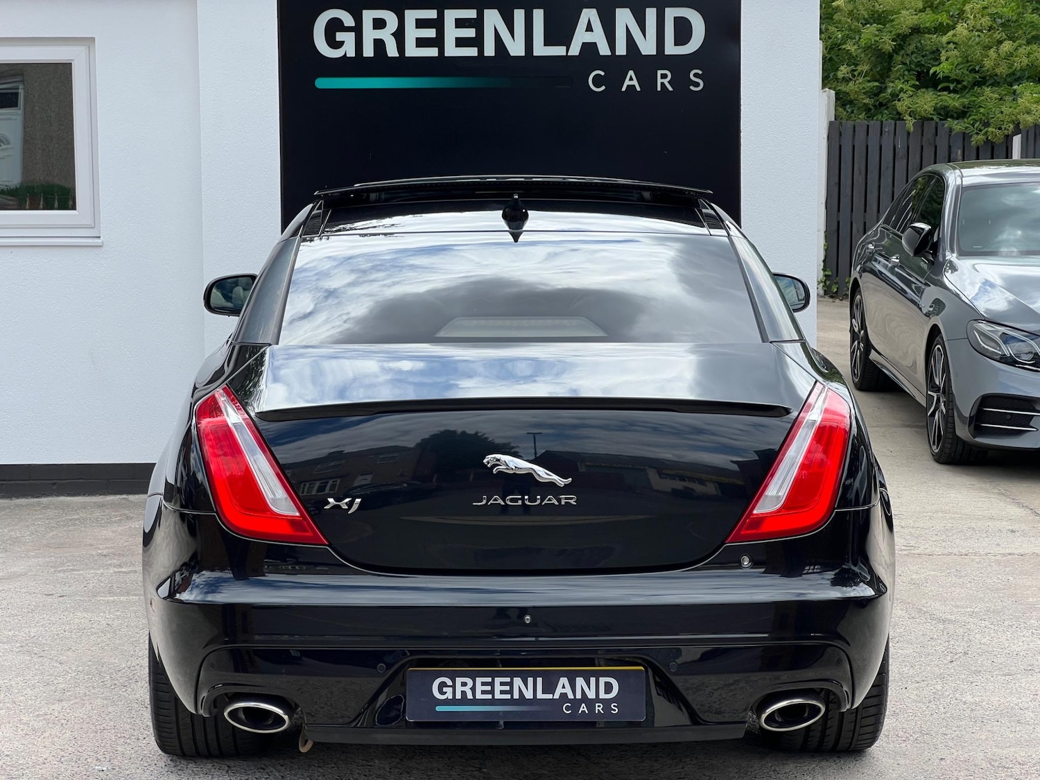 Used Jaguar XJ 2017 for sale - 76031704: Photo 5