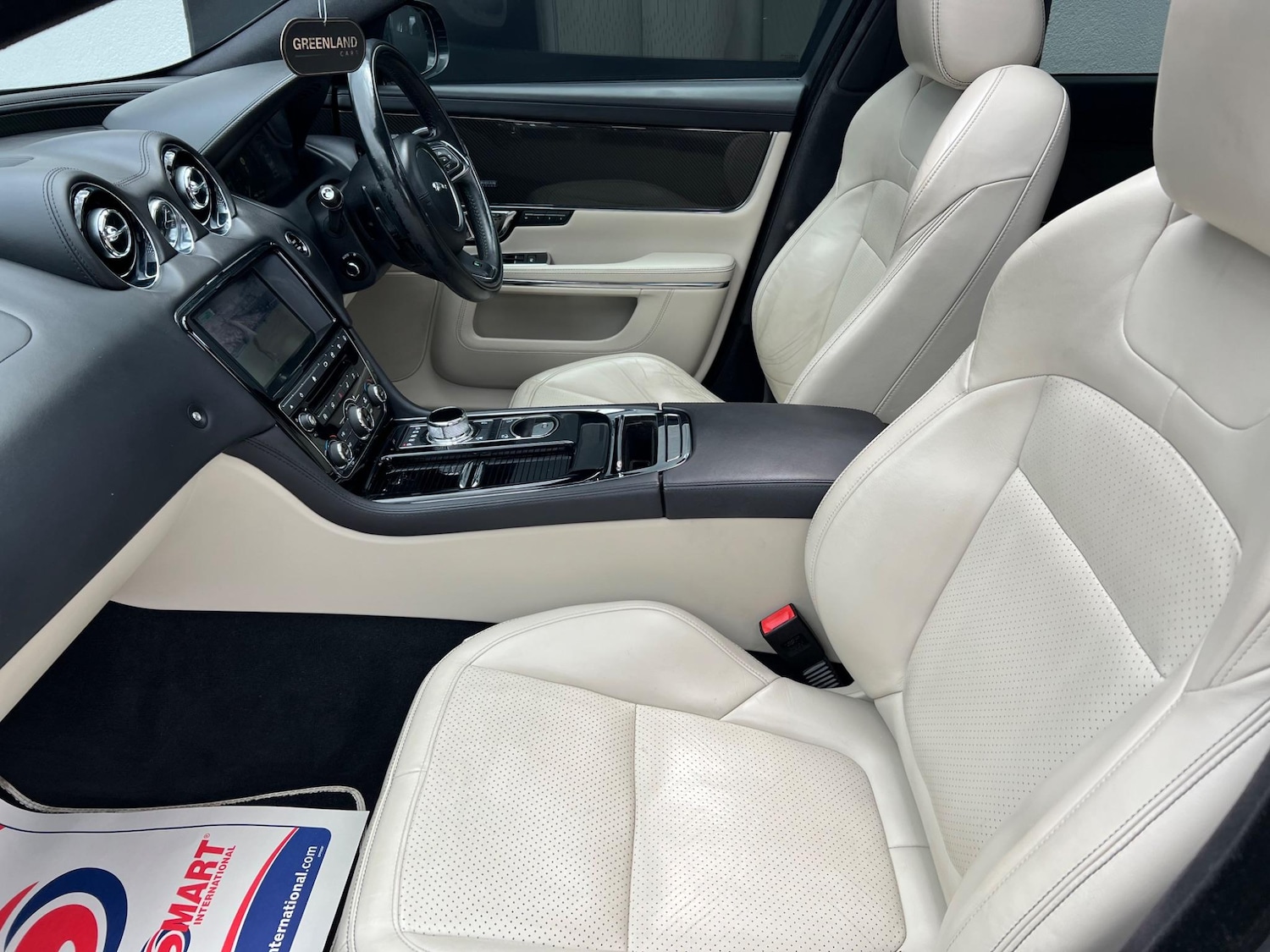 Used Jaguar XJ 2017 for sale - 76031704: Photo 60