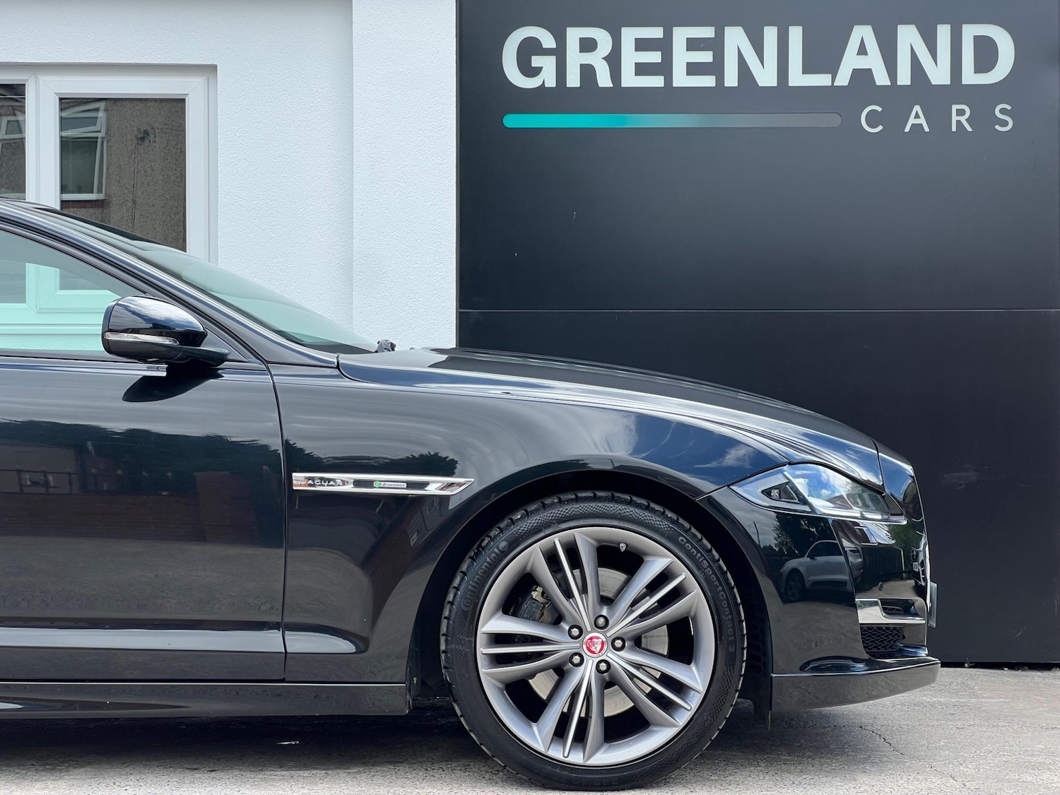 Used Jaguar XJ 2017 for sale - 76031704: Photo 9