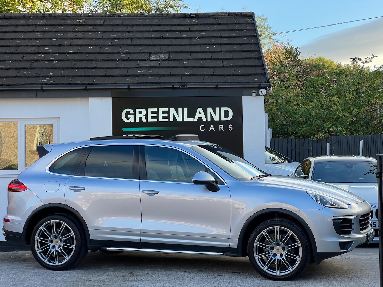 Used Porsche Cayenne 2015 for sale - 76371624: Photo 1