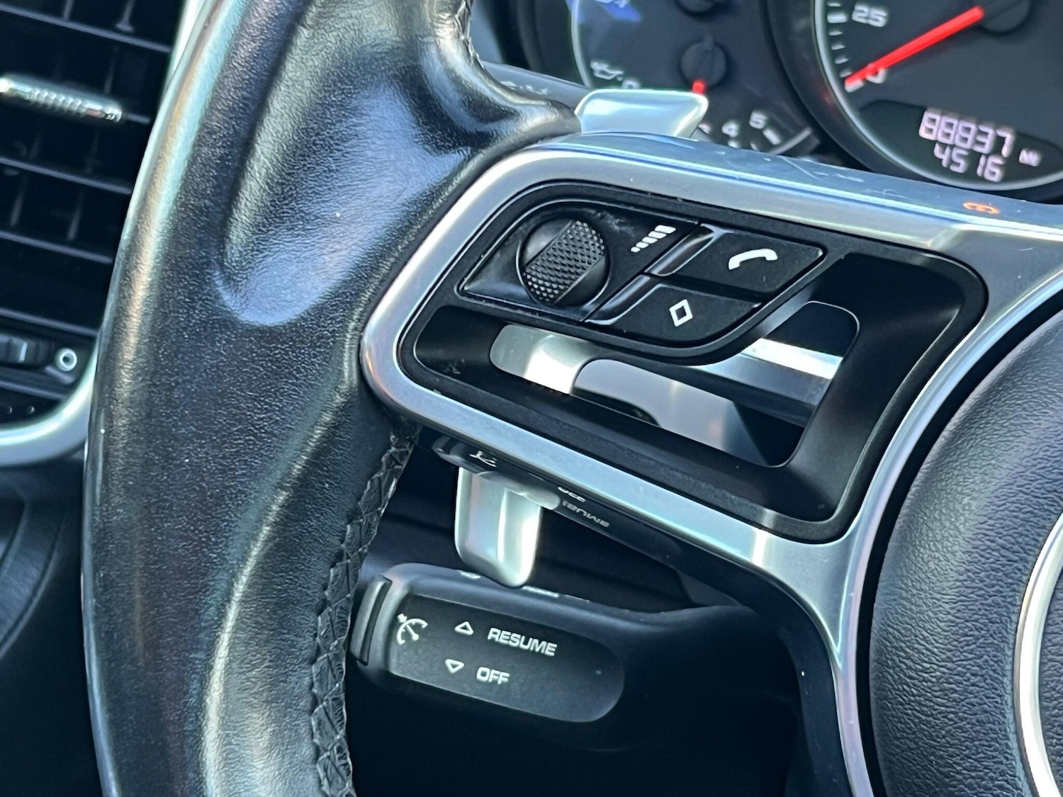 Used Porsche Cayenne 2015 for sale - 76371624: Photo 15