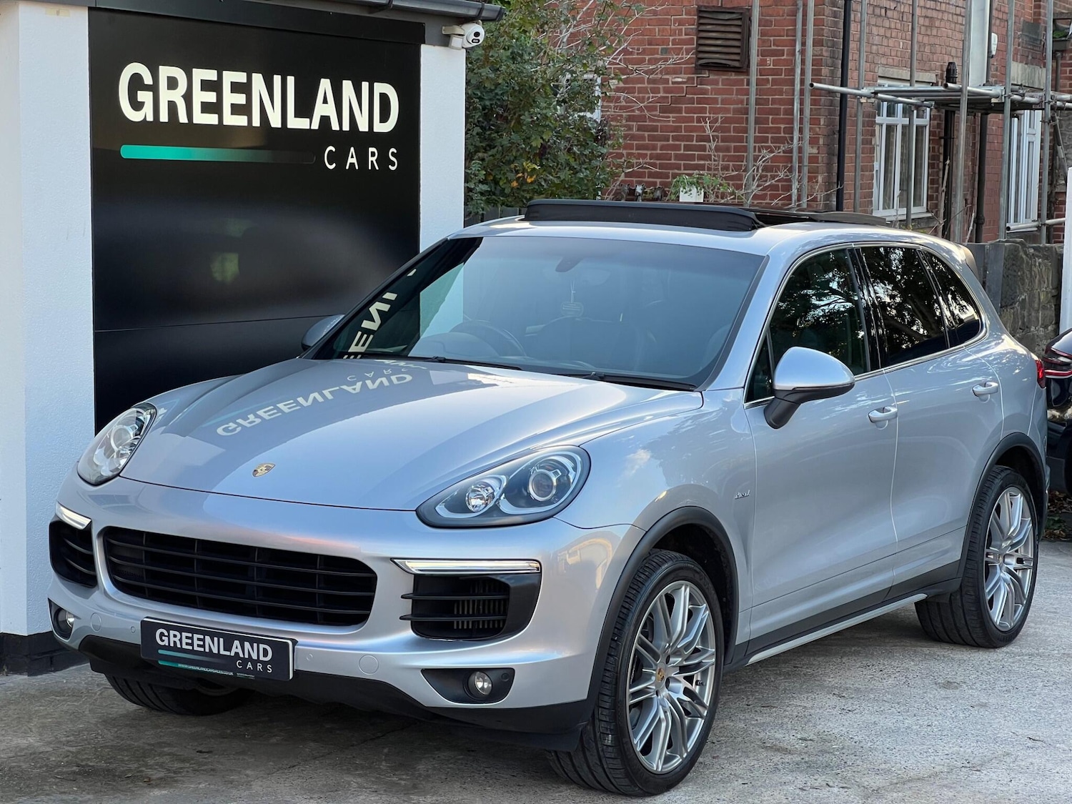 Used Porsche Cayenne 2015 for sale - 76371624: Photo 4
