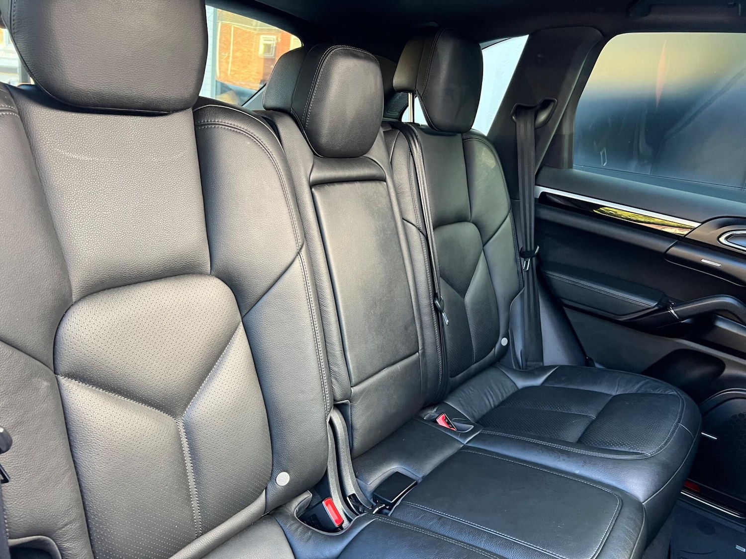 Used Porsche Cayenne 2015 for sale - 76371624: Photo 41