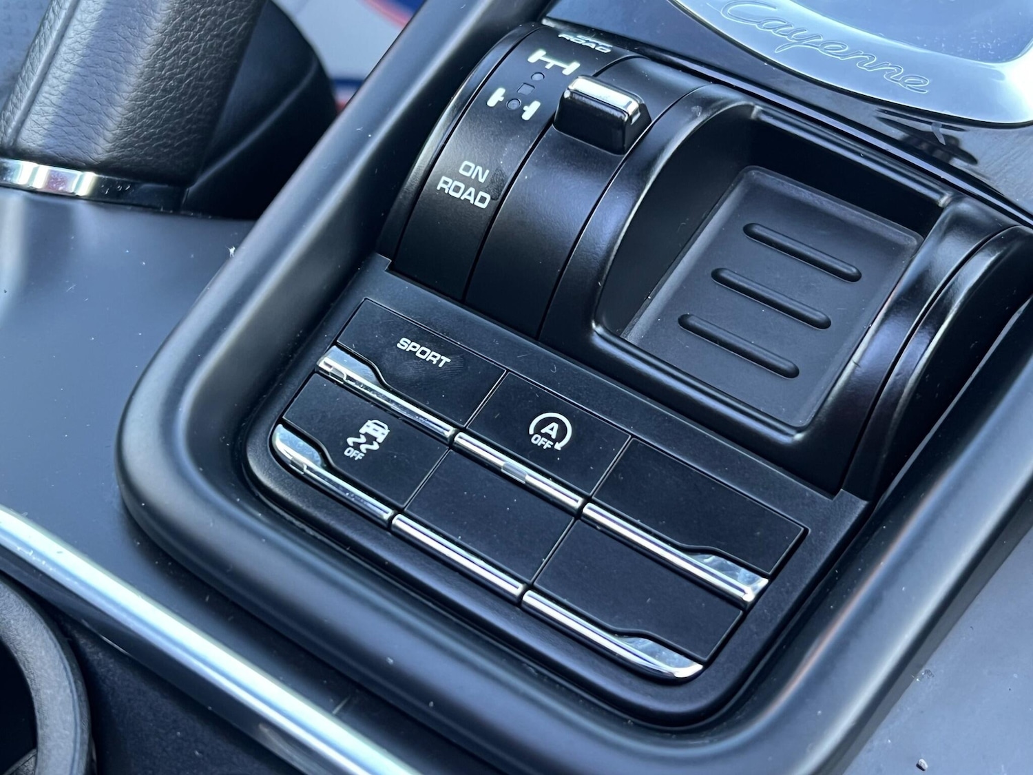 Used Porsche Cayenne 2015 for sale - 76371624: Photo 62