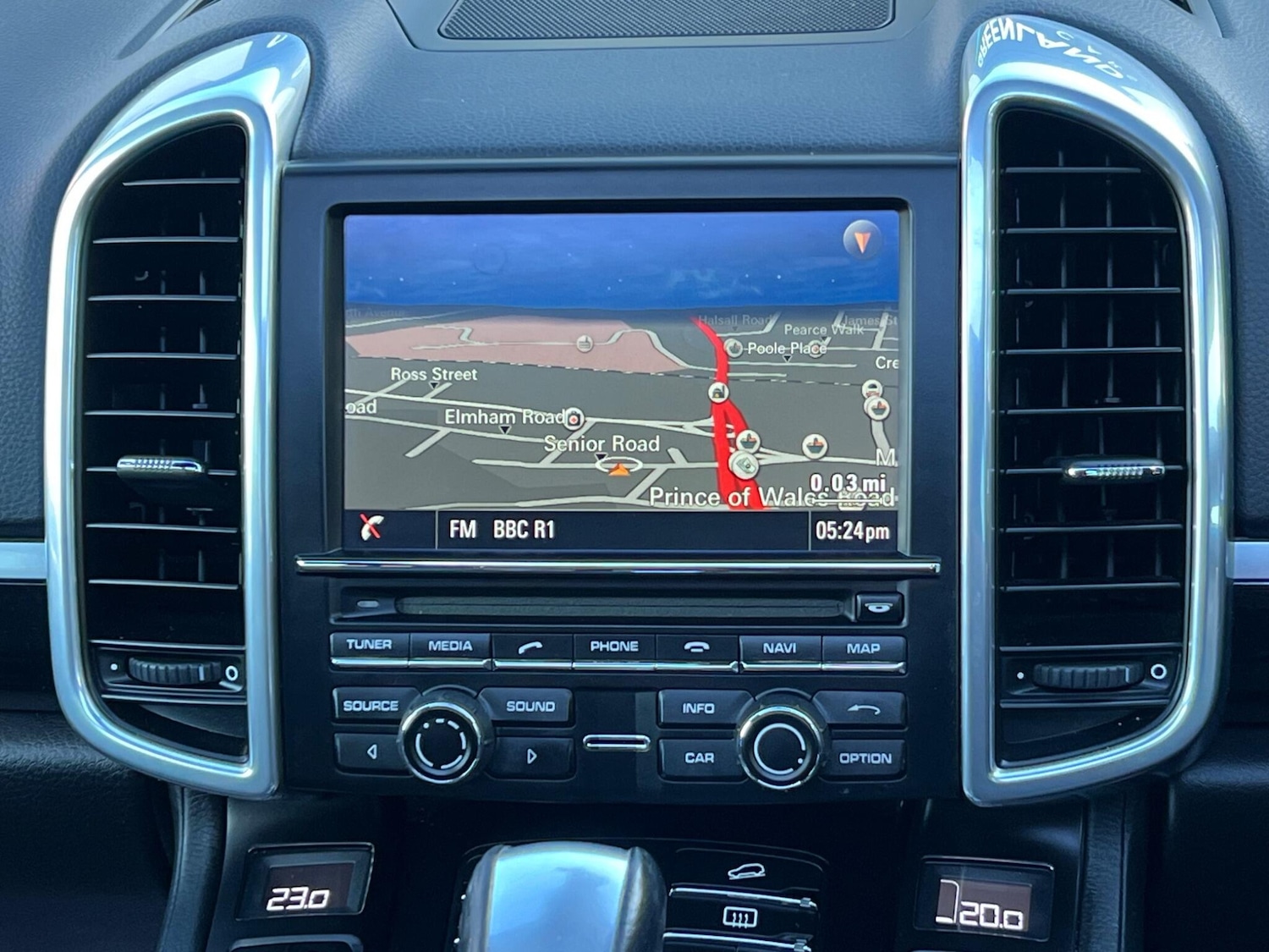 Used Porsche Cayenne 2015 for sale - 76371624: Photo 66