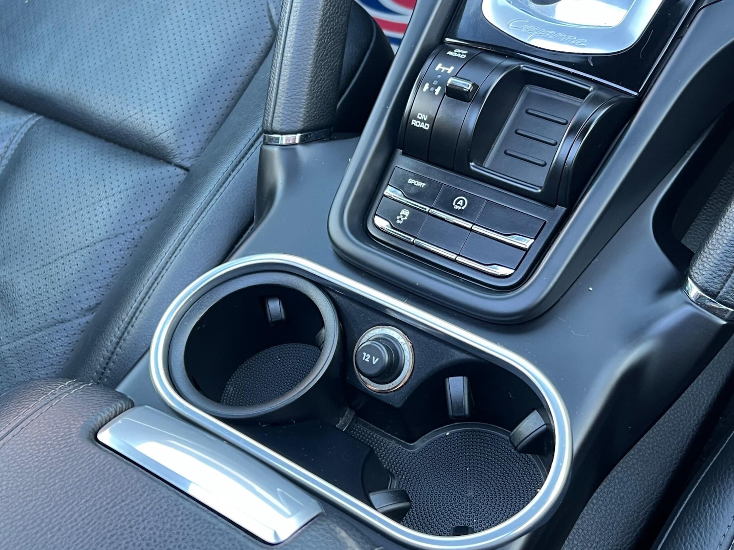 Used Porsche Cayenne 2015 for sale - 76371624: Photo 69