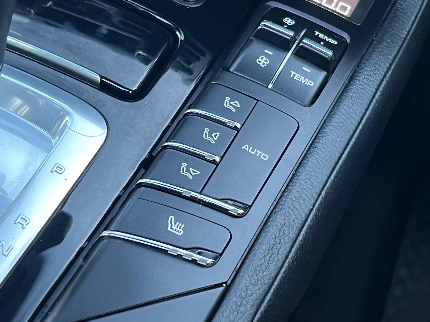 Used Porsche Cayenne 2015 for sale - 76371624: Photo 80