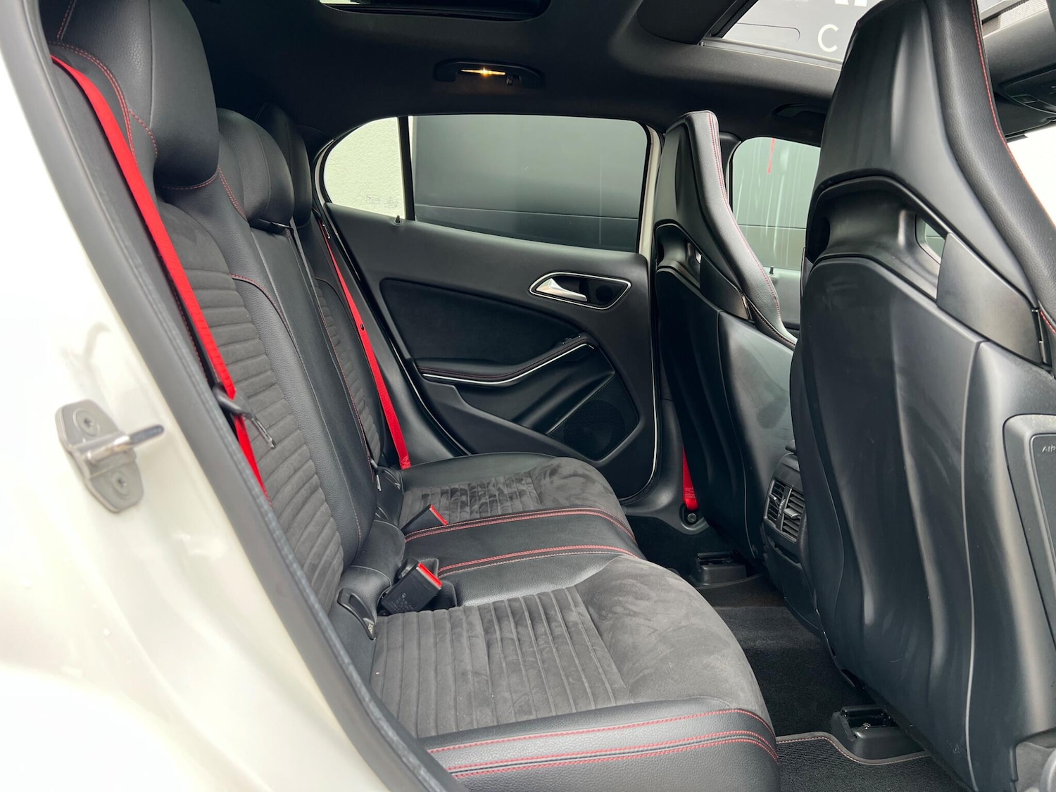 Used Mercedes-Benz GLA 2018 for sale - 76179682: Photo 74