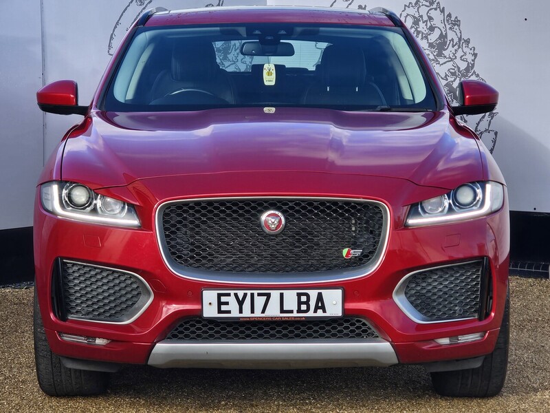 Used Jaguar F-Pace 2017 for sale - 77547804: Photo 2