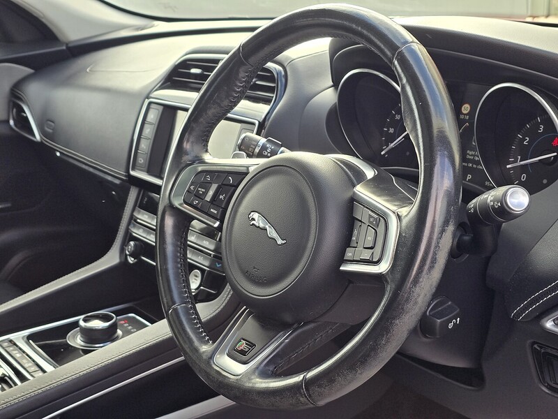 Used Jaguar F-Pace 2017 for sale - 77547804: Photo 21