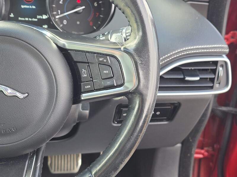 Used Jaguar F-Pace 2017 for sale - 77547804: Photo 23