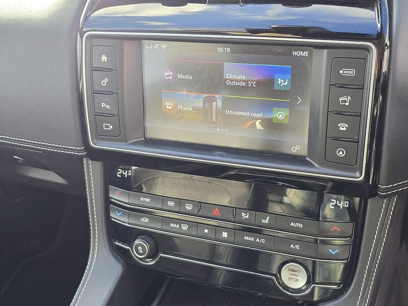 Used Jaguar F-Pace 2017 for sale - 77547804: Photo 25