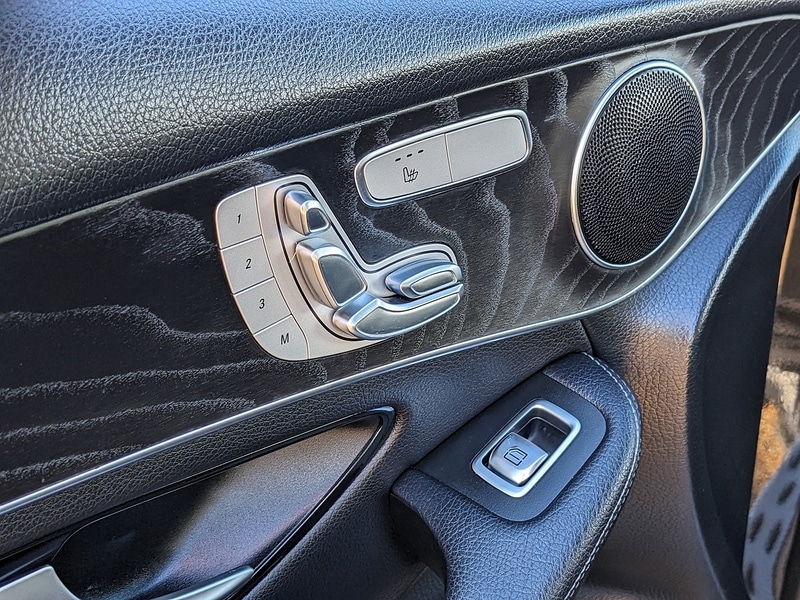 Used Mercedes-Benz GLC 2018 for sale - 76364420: Photo 27