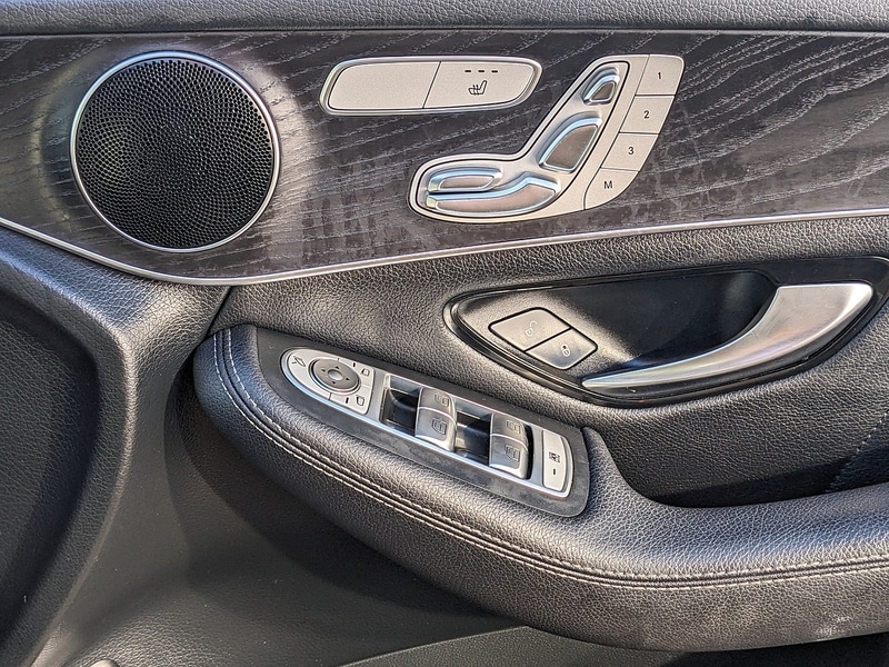 Used Mercedes-Benz GLC 2018 for sale - 76364420: Photo 28