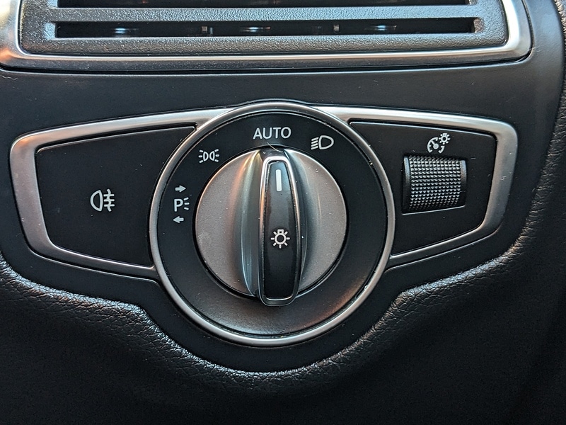 Used Mercedes-Benz GLC 2018 for sale - 76364420: Photo 29