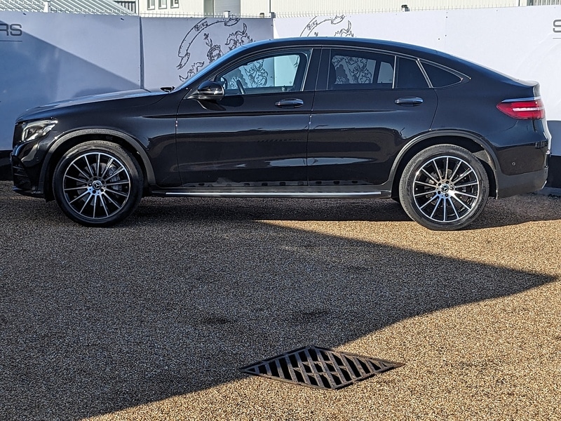 Used Mercedes-Benz GLC 2018 for sale - 76364420: Photo 4