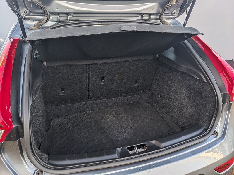 Used Volvo V40 2018 for sale - 76758752: Photo 20