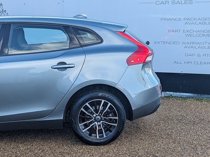 Used Volvo V40 2018 for sale - 76758752: Photo 6
