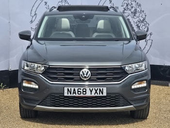 Used Volkswagen T-Roc 2019 for sale - 78756159: Photo