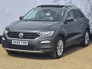 Used Volkswagen T-Roc 2019 for sale - 78756159: Photo