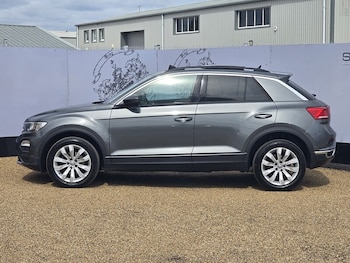 Used Volkswagen T-Roc 2019 for sale - 78756159: Photo