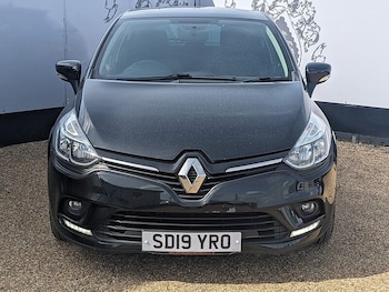 Used Renault Clio 2019 for sale - 78710984: Photo