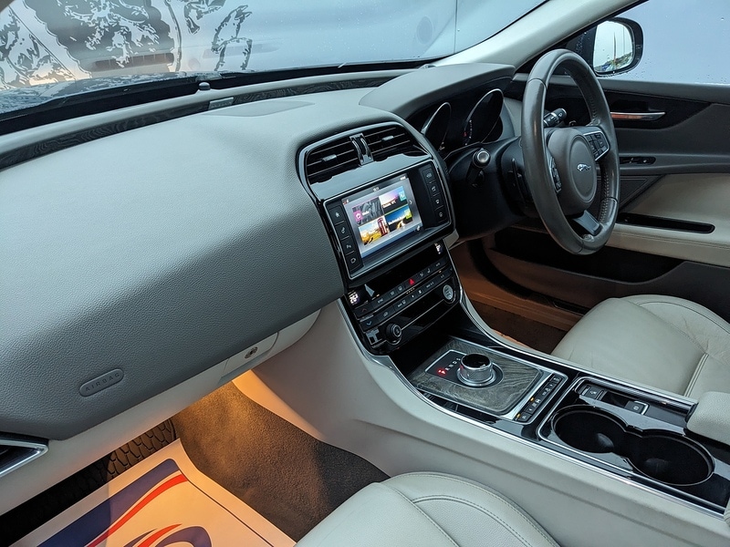 Used Jaguar XE for sale - 76725154: Photo 14