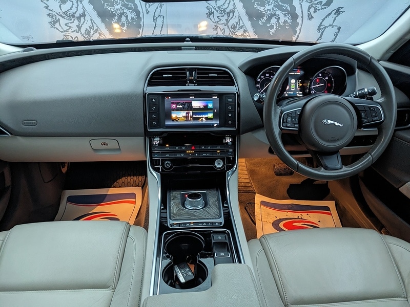 Used Jaguar XE for sale - 76725154: Photo 18