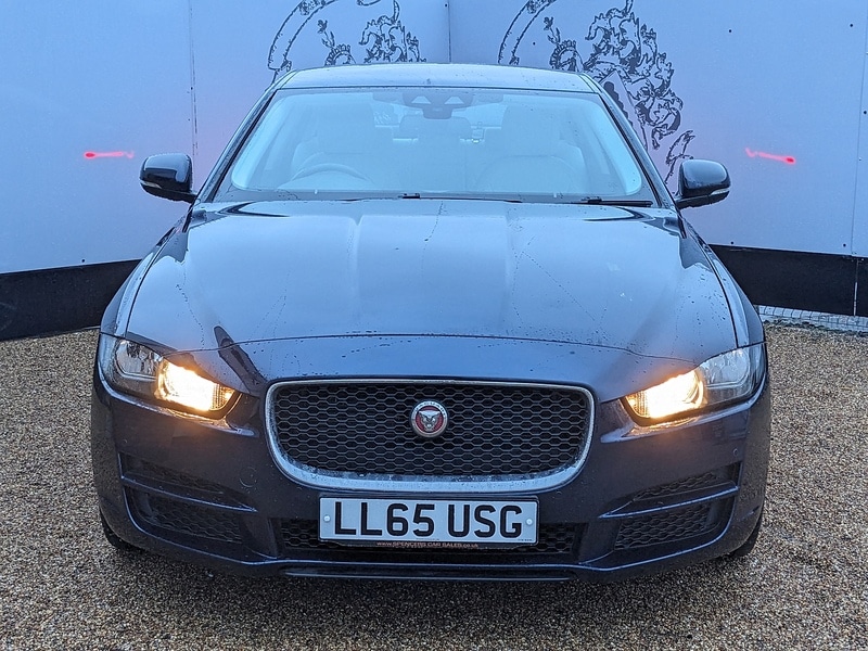Used Jaguar XE for sale - 76725154: Photo 2