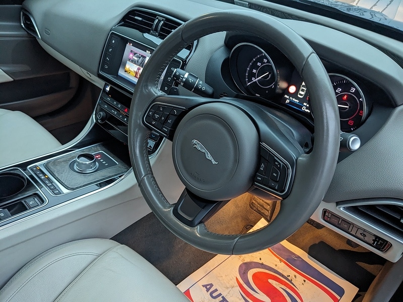 Used Jaguar XE for sale - 76725154: Photo 21