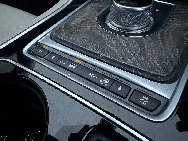 Used Jaguar XE for sale - 76725154: Photo 29