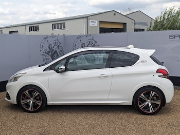 Used Peugeot 208 2016 for sale - 75243119: Photo