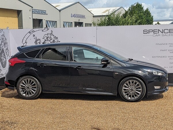 Used Ford Focus 2017 for sale - 74743338: Photo 10