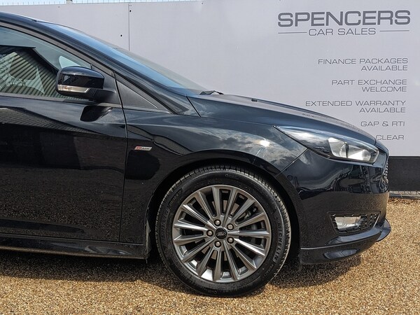 Used Ford Focus 2017 for sale - 74743338: Photo 11
