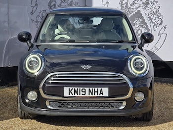 Used MINI Hatch 2019 for sale - 76065032: Photo